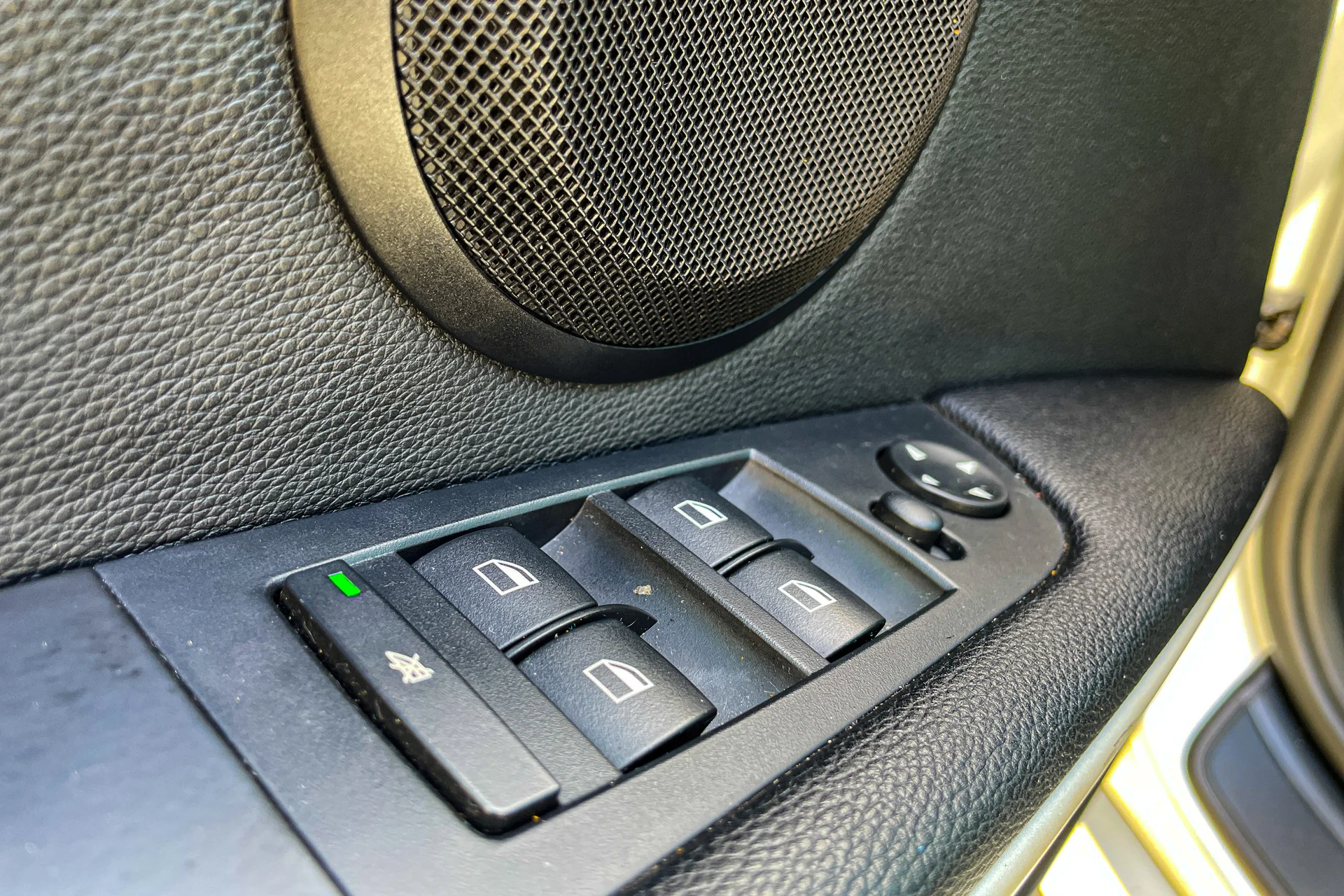 2024.06.24...BMW_320i08