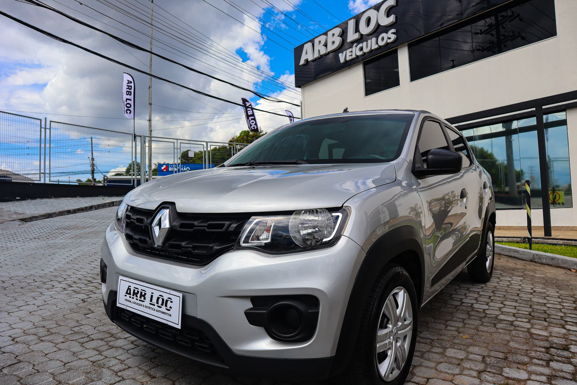 2024.06.24...Renault_KWID_Prata03