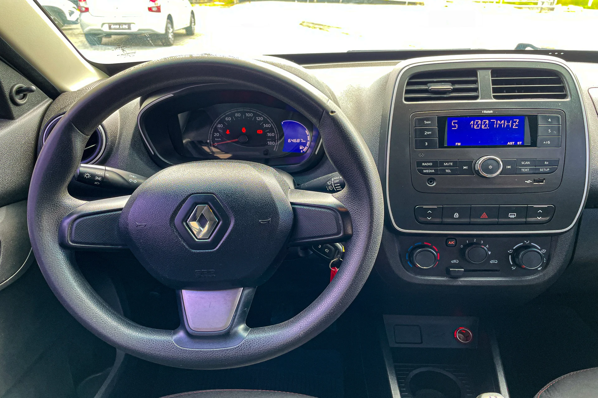 2024.06.24...Renault_KWID_Prata06