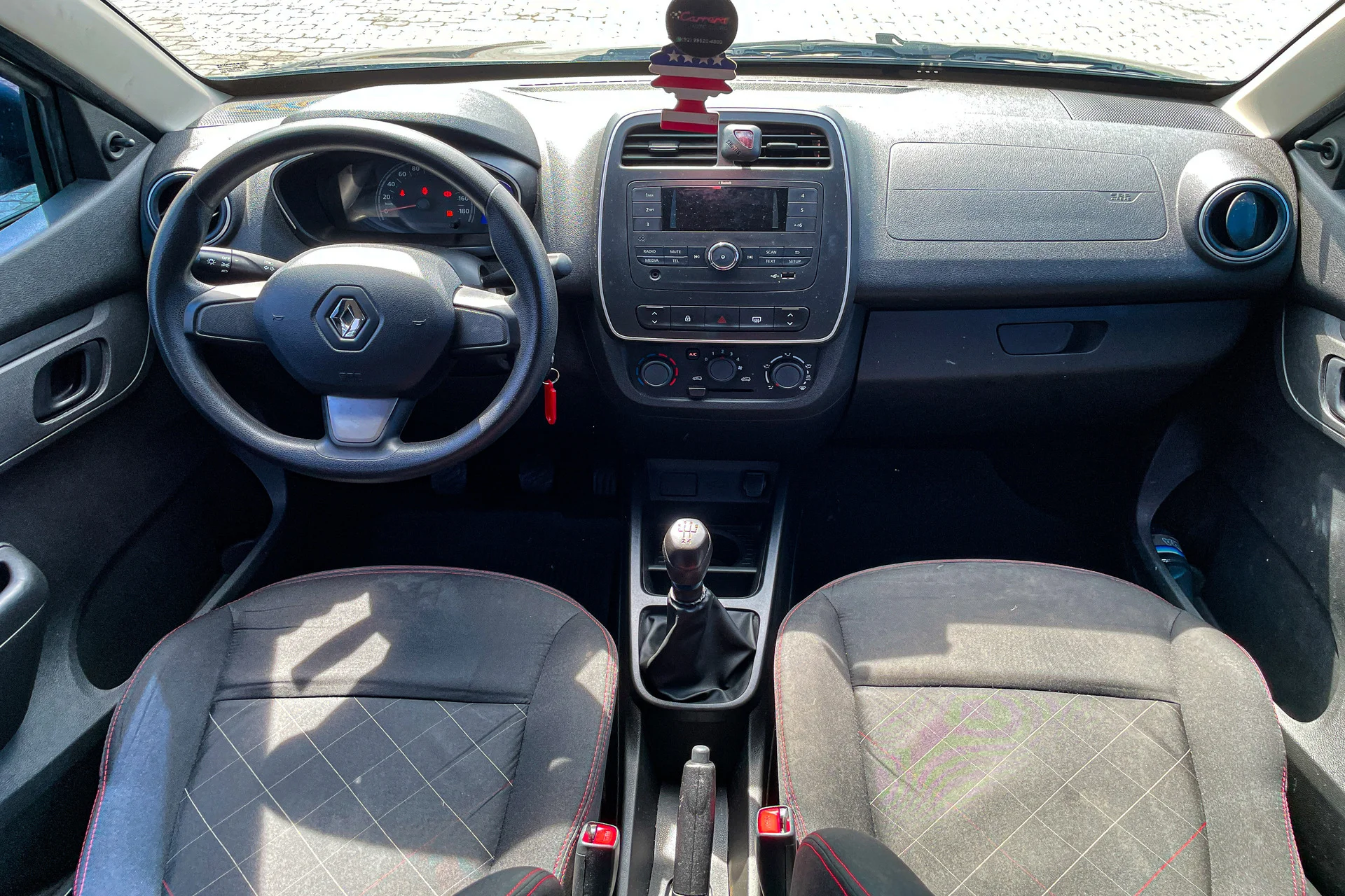 2024.06.24...Renault_KWID_Preto05