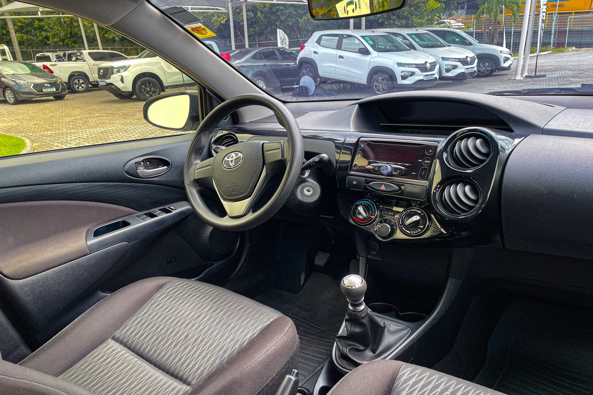 2024.06.24...Toyota_Etios05