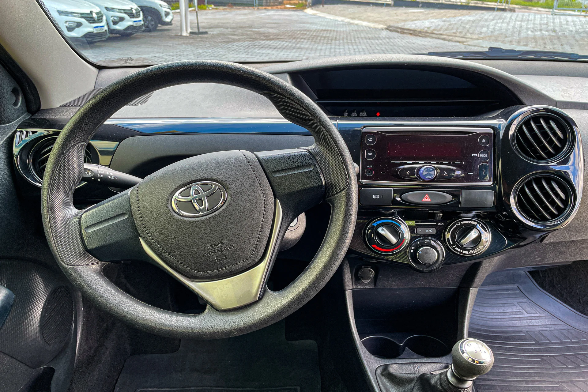 2024.06.24...Toyota_Etios06